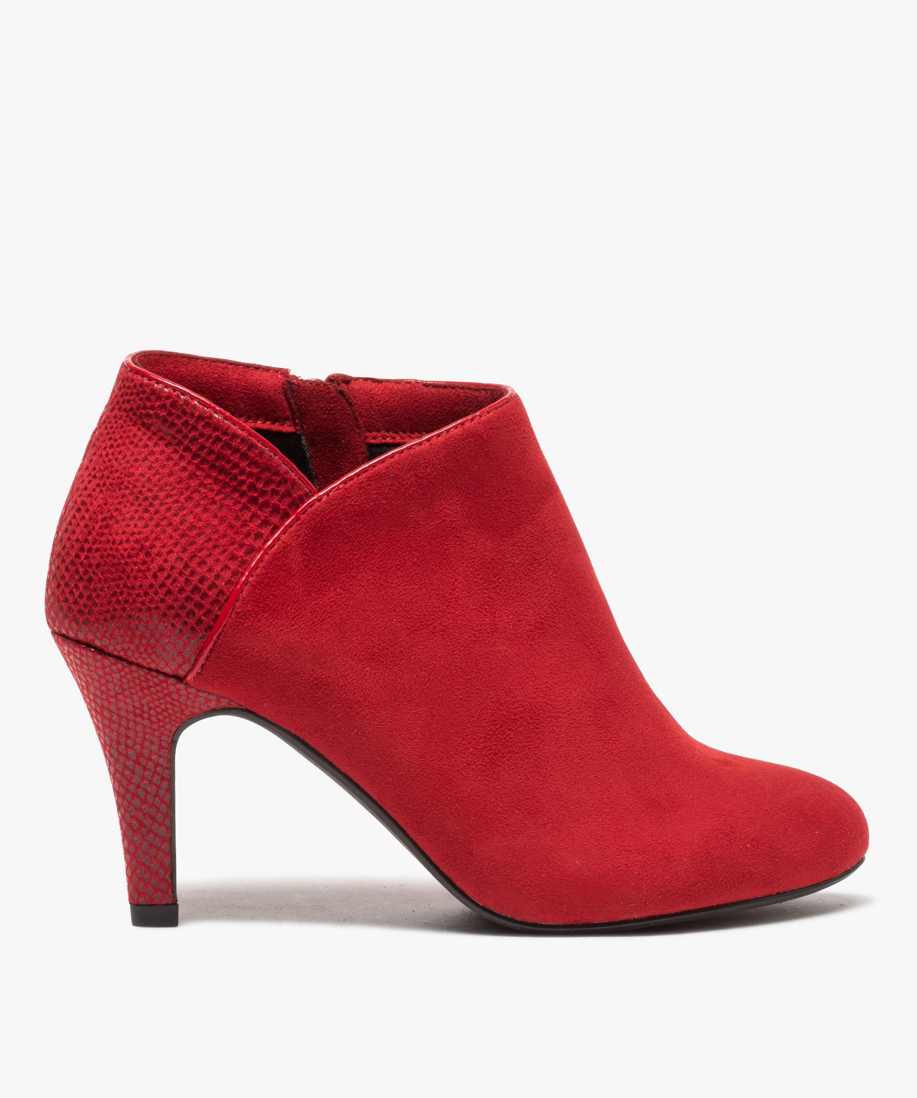 Low boots femme dessus suedine et bordures passepoil