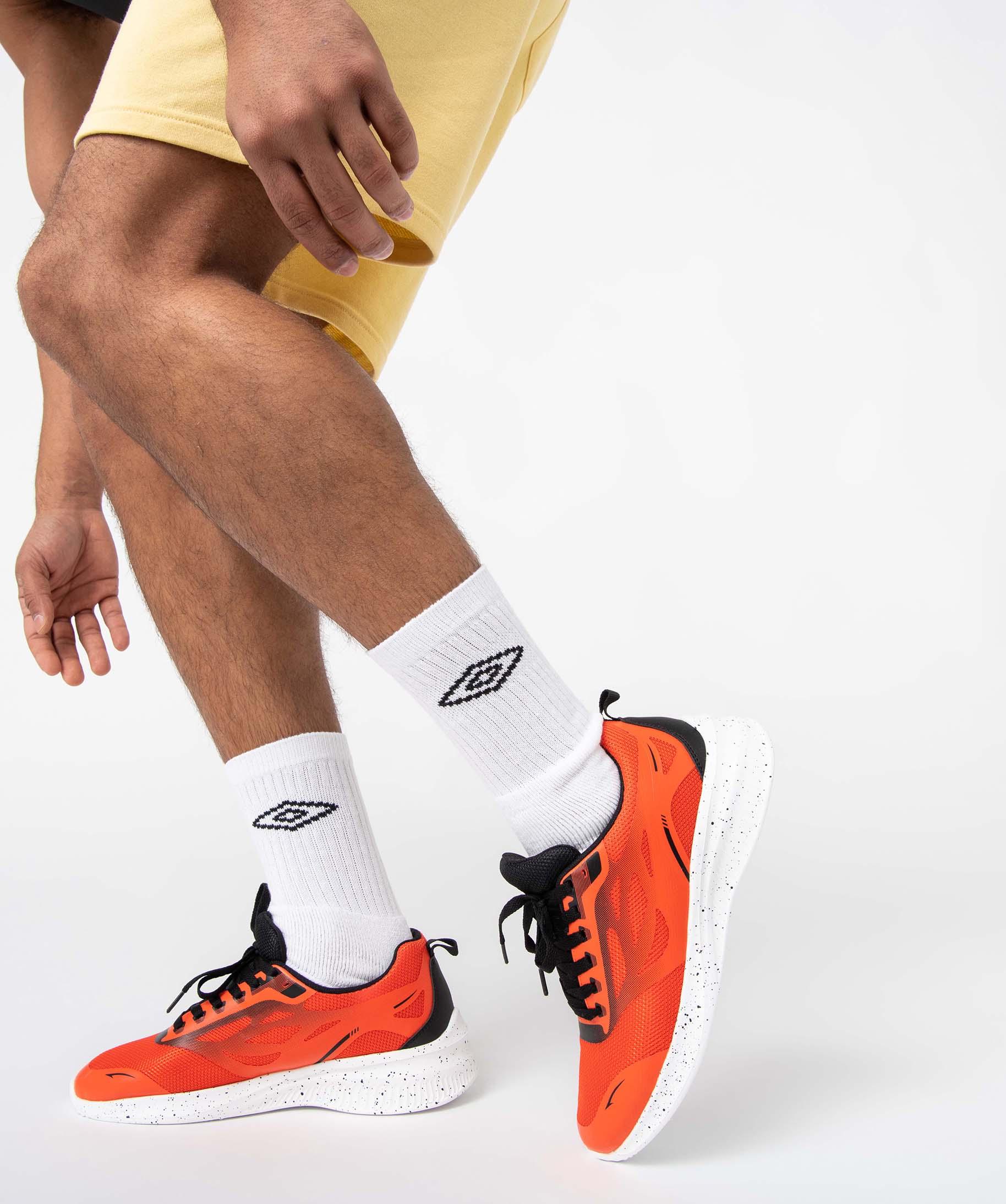 Baskets homme running fluo avec semelle mouchetee orange GEMO