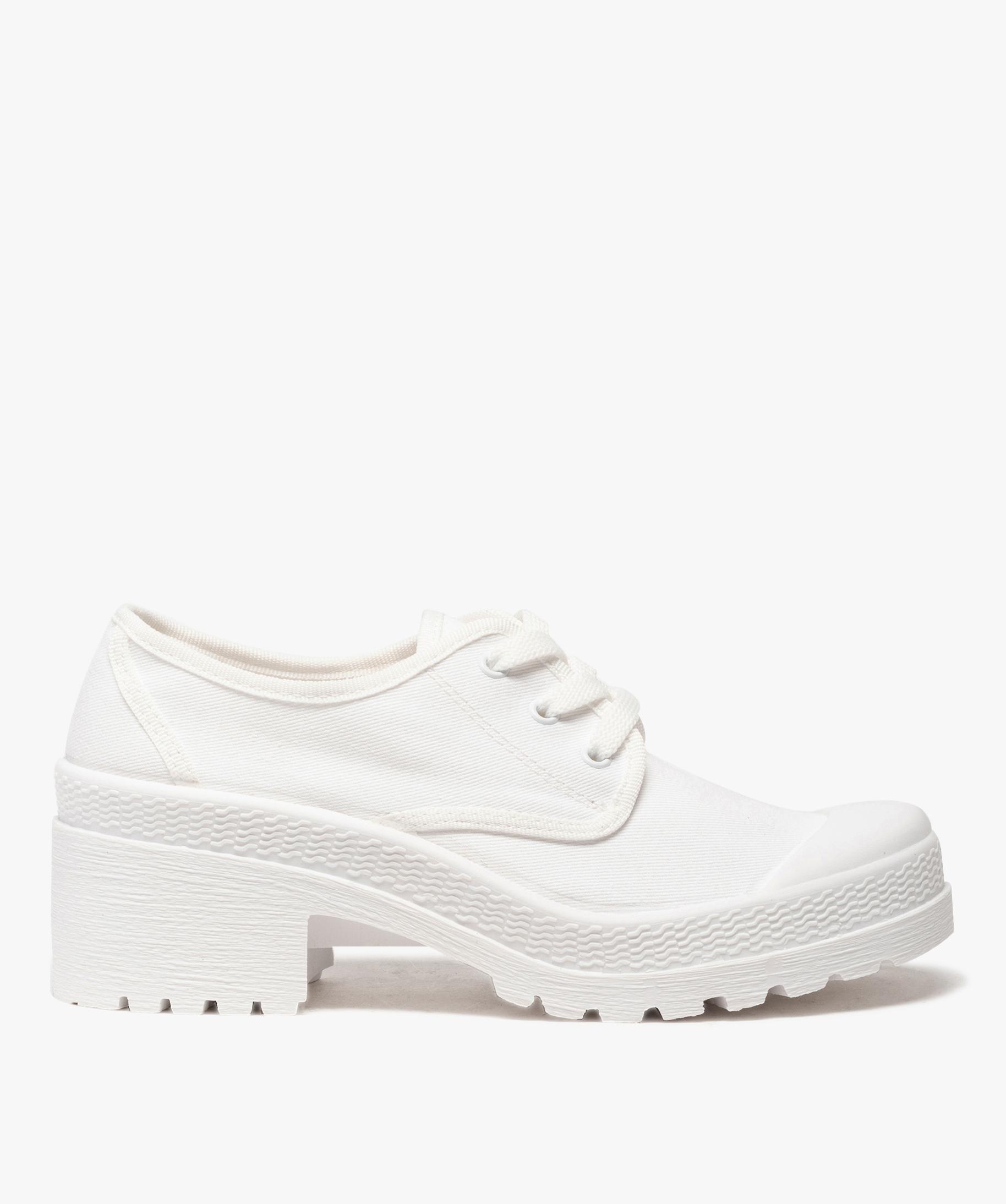 Tennis toile on sale