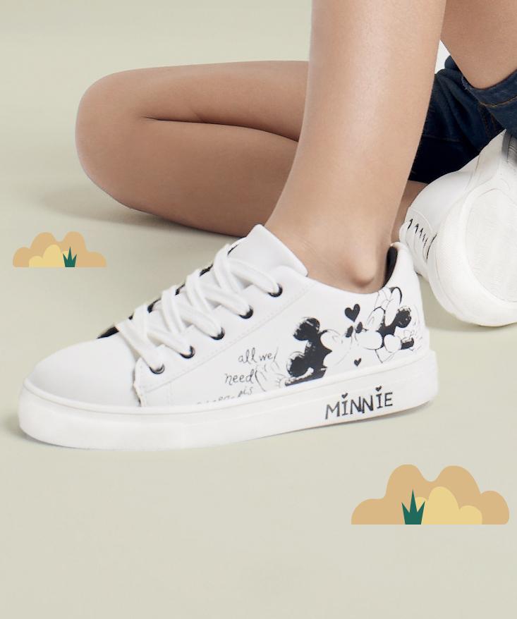Baskets fille a lacets avec dessin Mickey et Minnie