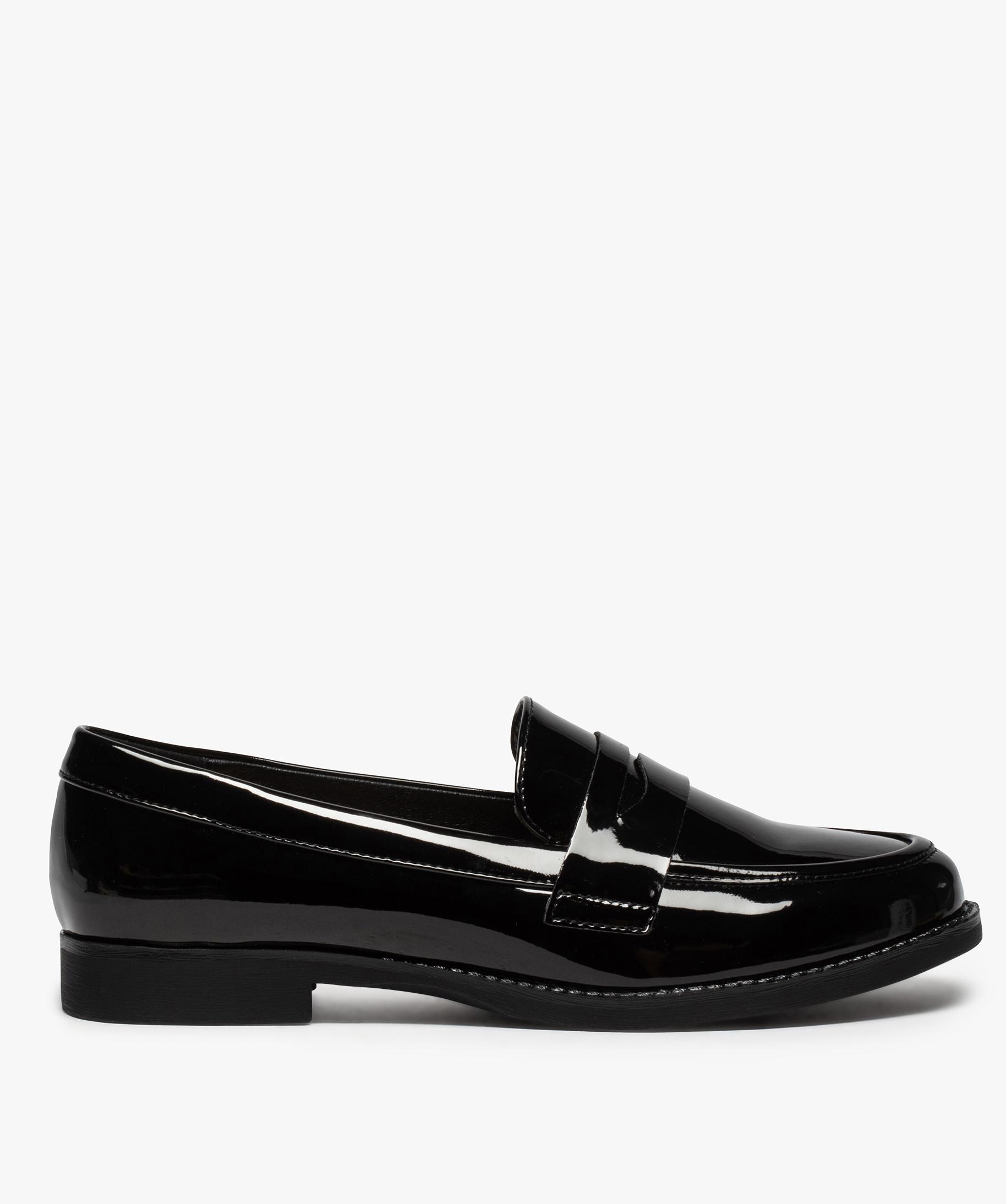 Mocassins femme vernis a talon plat style classique noir GEMO