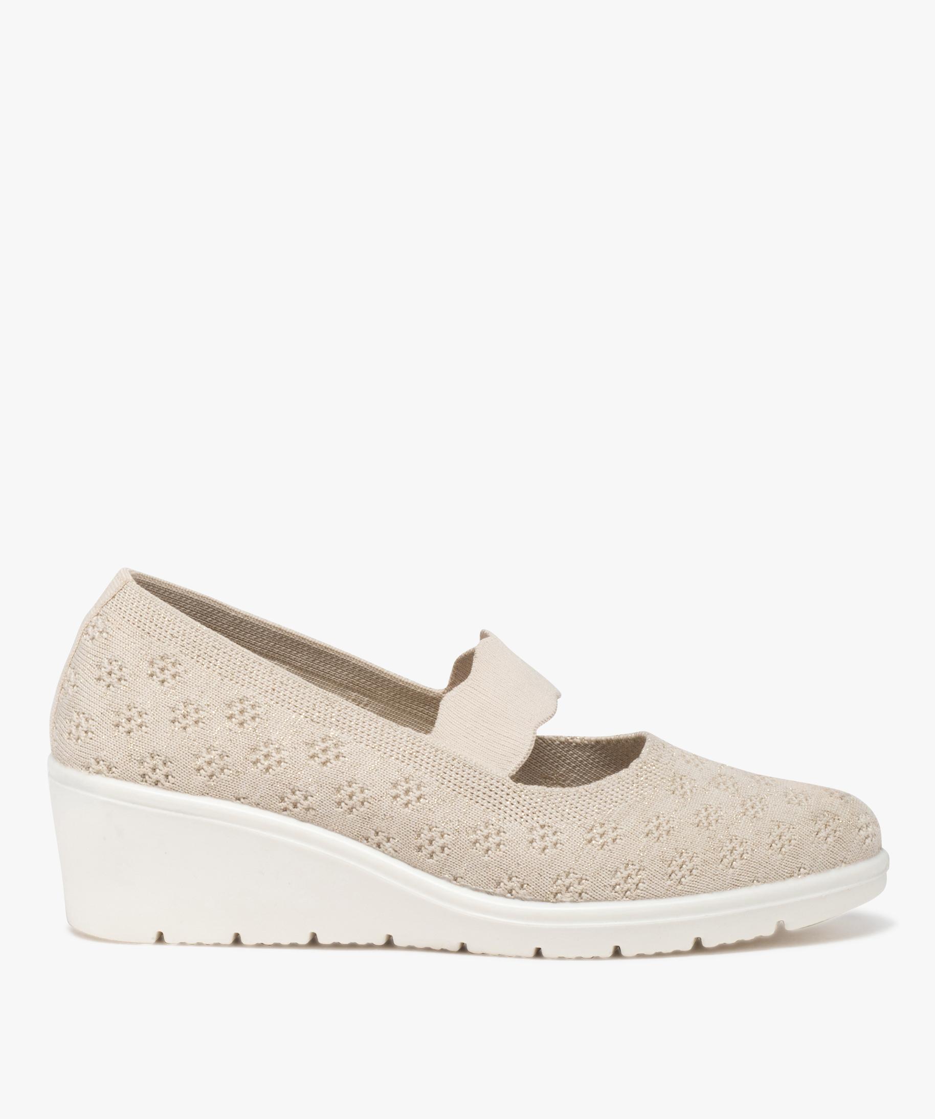 Escarpins Classiques MARCO En Cuir Ajouré Beige, Taille 38, à Ressemer - Occasion