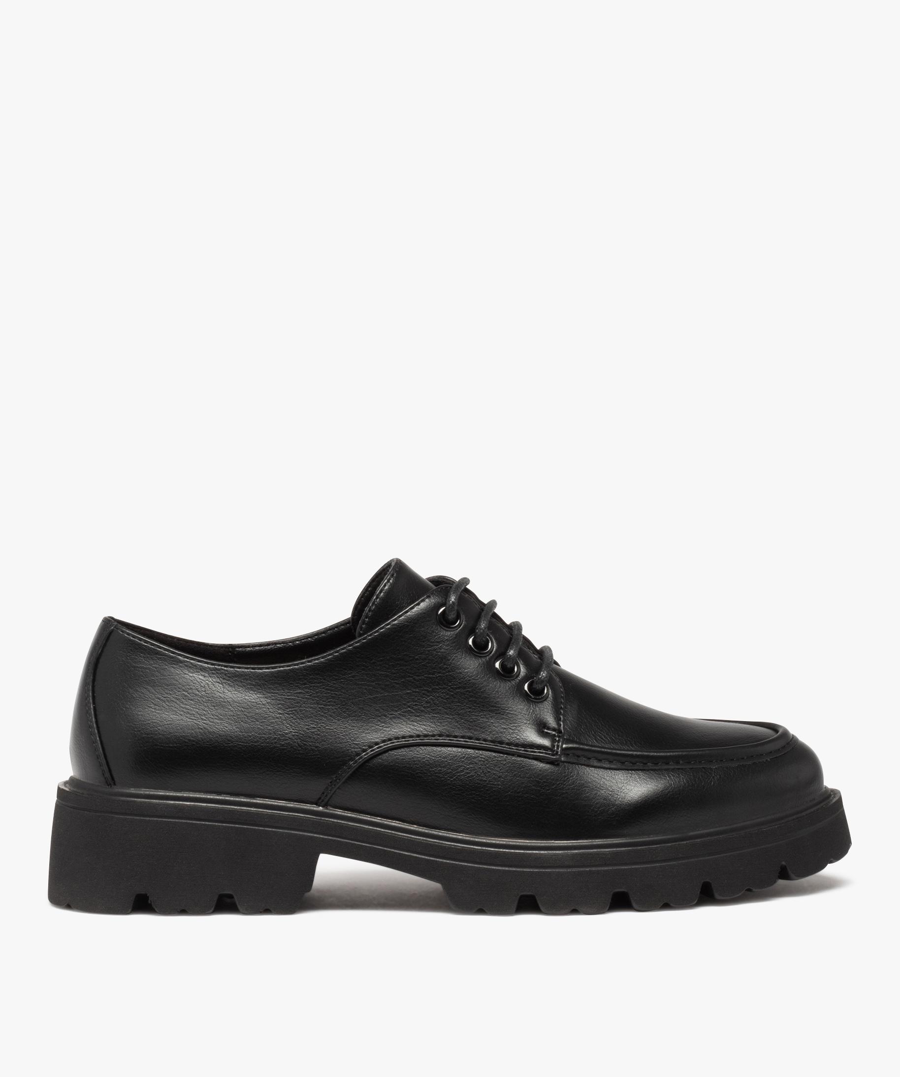 Derbies femme style rock a semelle epaisse et crantee