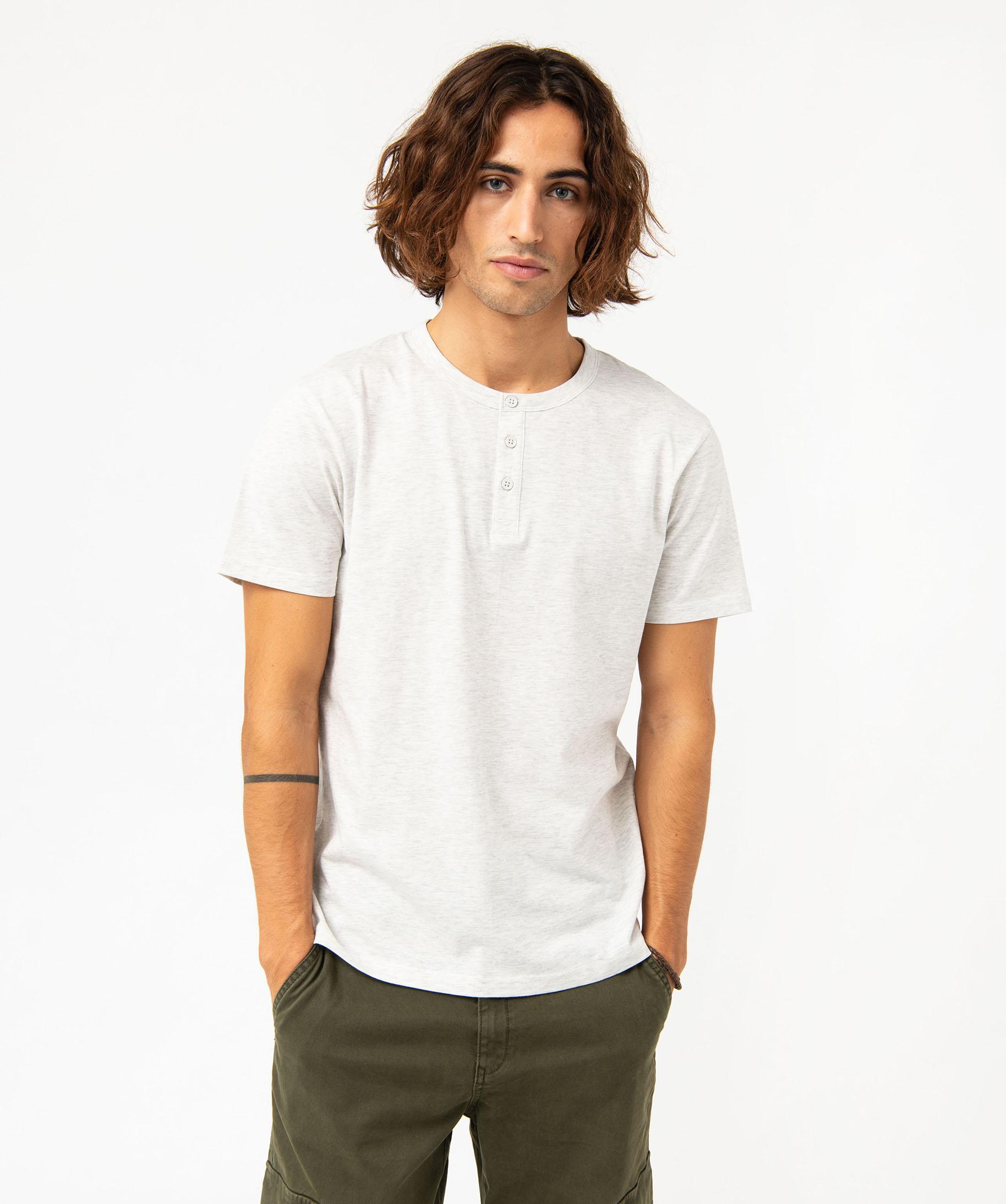 tee-shirt-manches-courtes-col-tunisien-homme-blanc-gemo