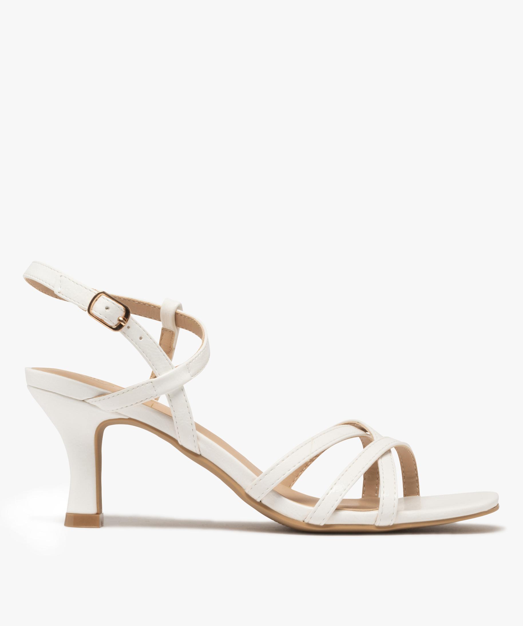 Sandales Femme Talon Fin Avec Brides Vernies Et Unies Blanc GEMO Sandales Femme Talon Fin Avec Brides Vernies Et Unies Blanc GEMO