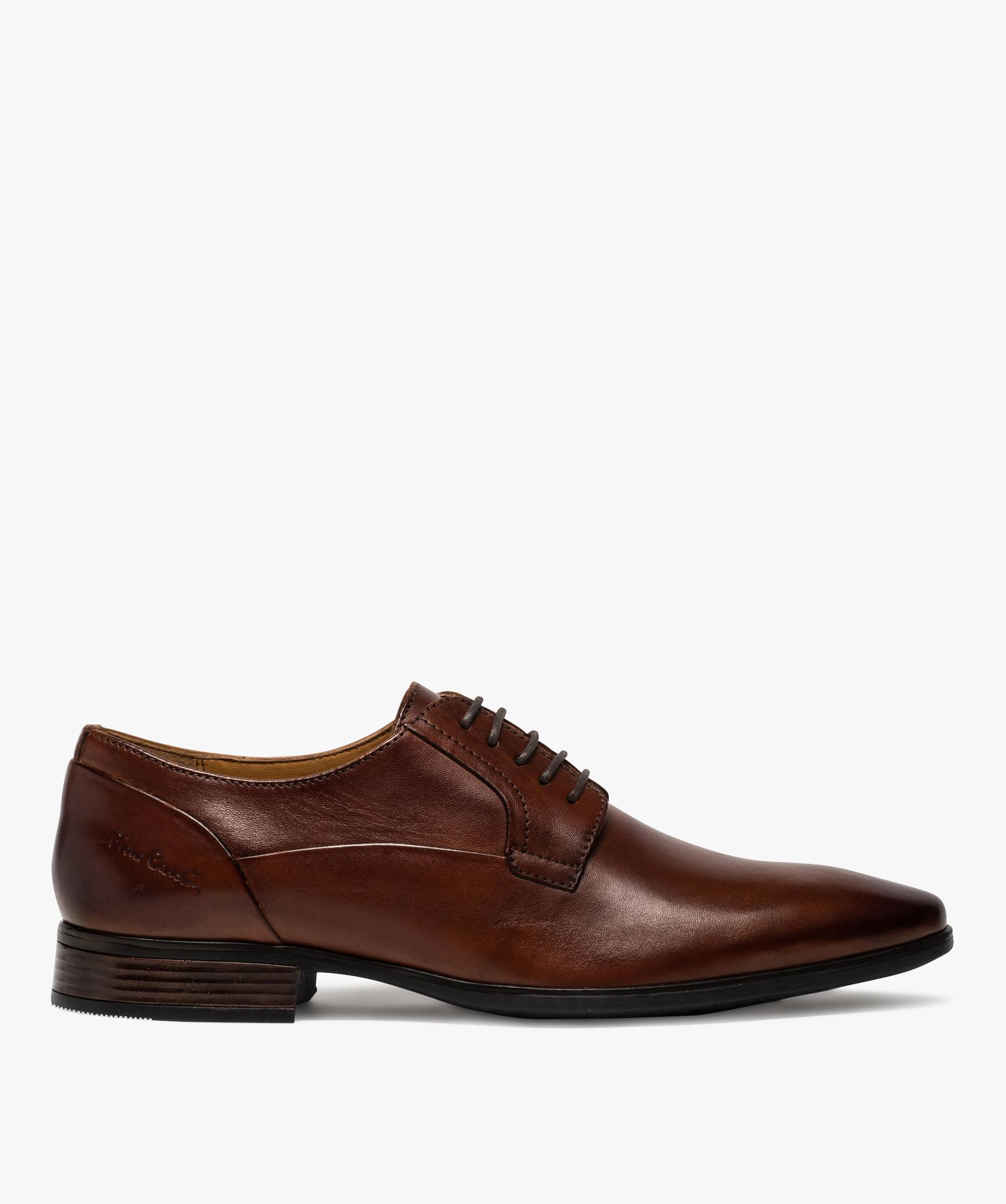 Derbies homme unis en cuir a bout amande Pierre Cardin