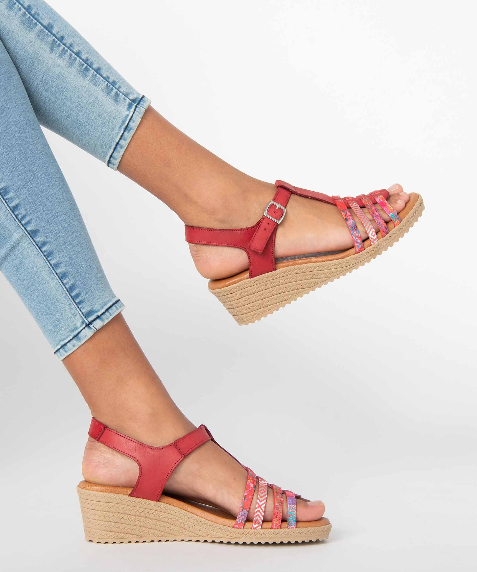 Sandales femme compensees dessus cuir multicolore rouge fonce GEMO