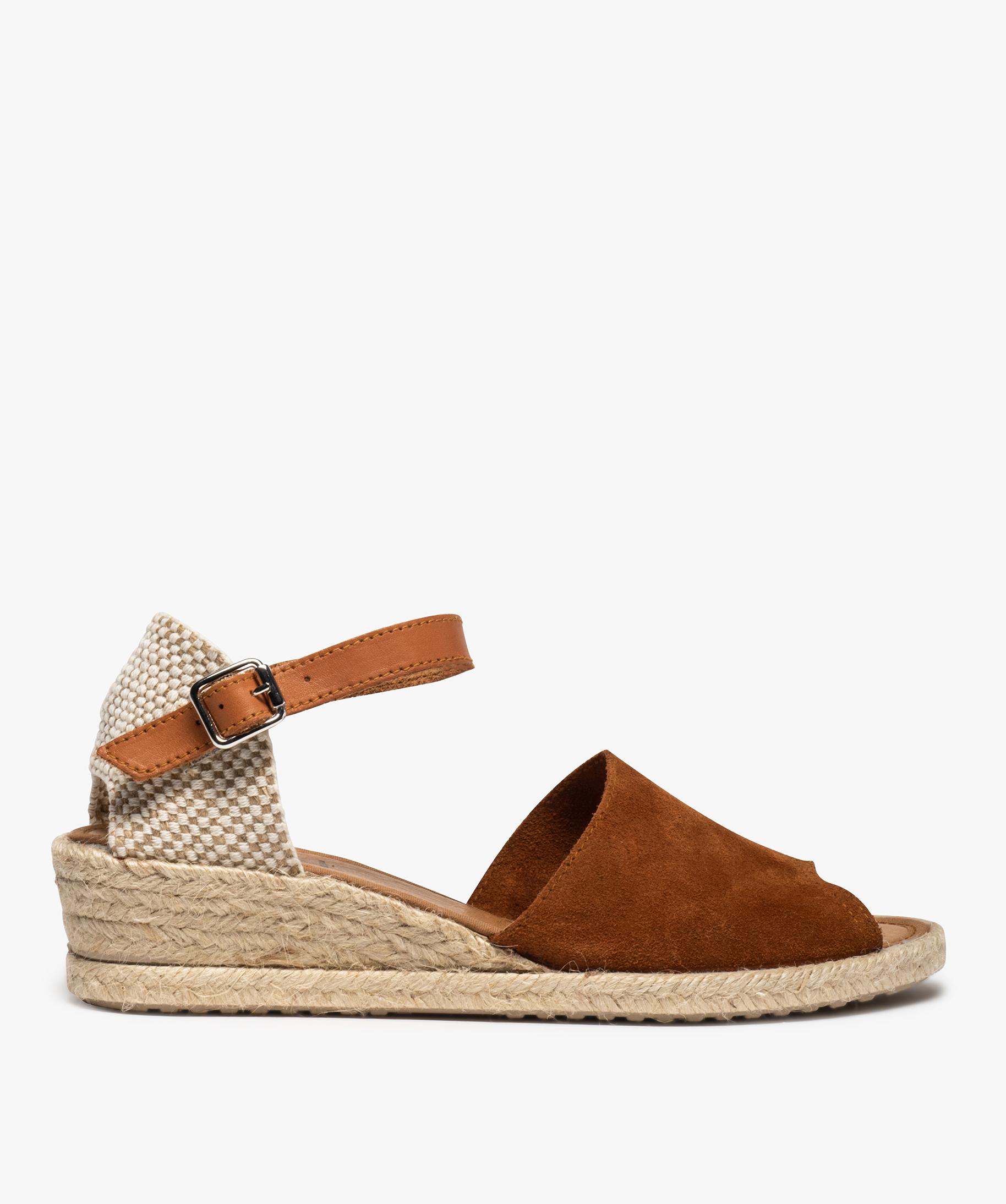 Sandales femme a talon compense facon espadrilles en cuir marron GEMO