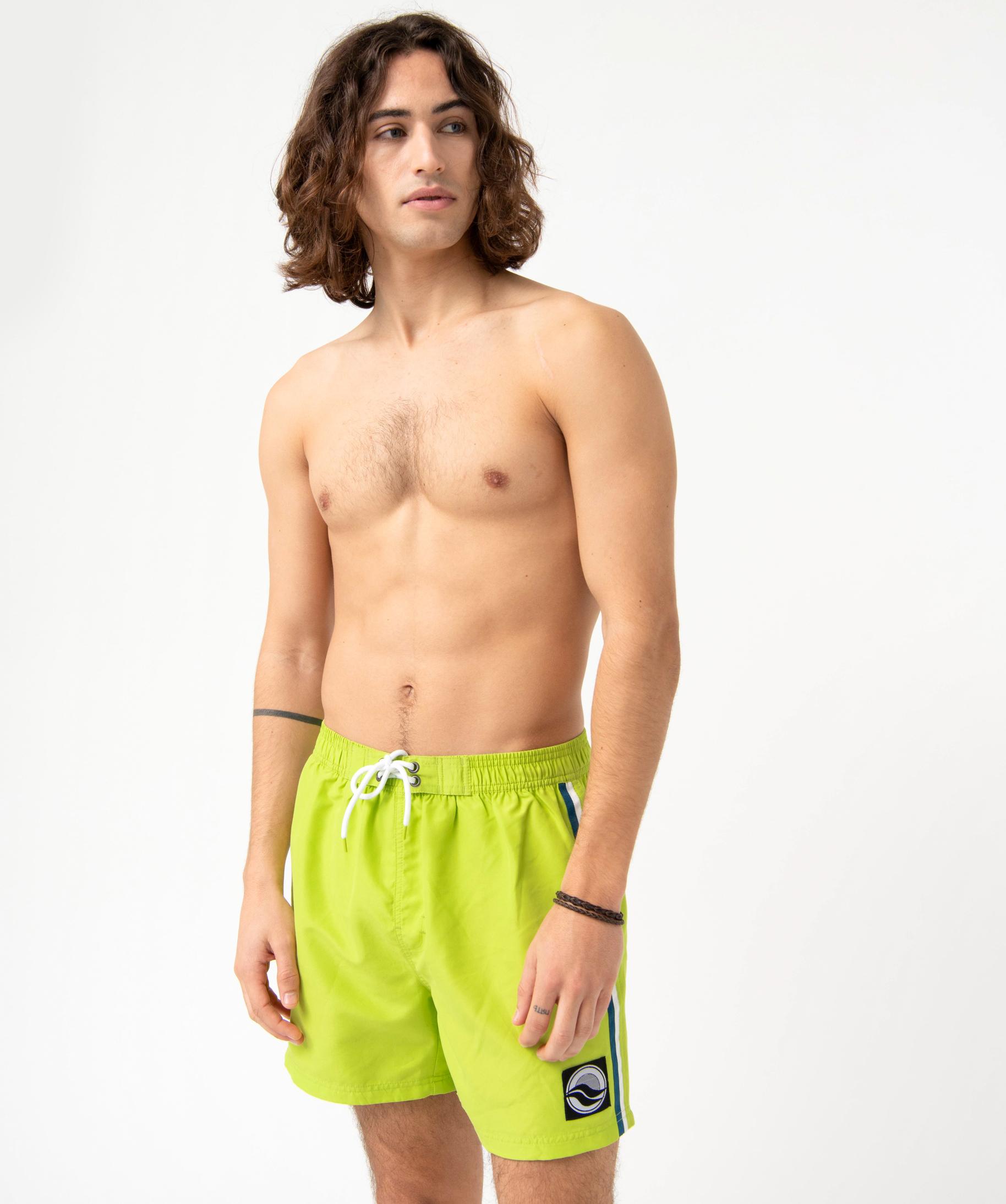 Short de bain homme look sportswear vert GEMO