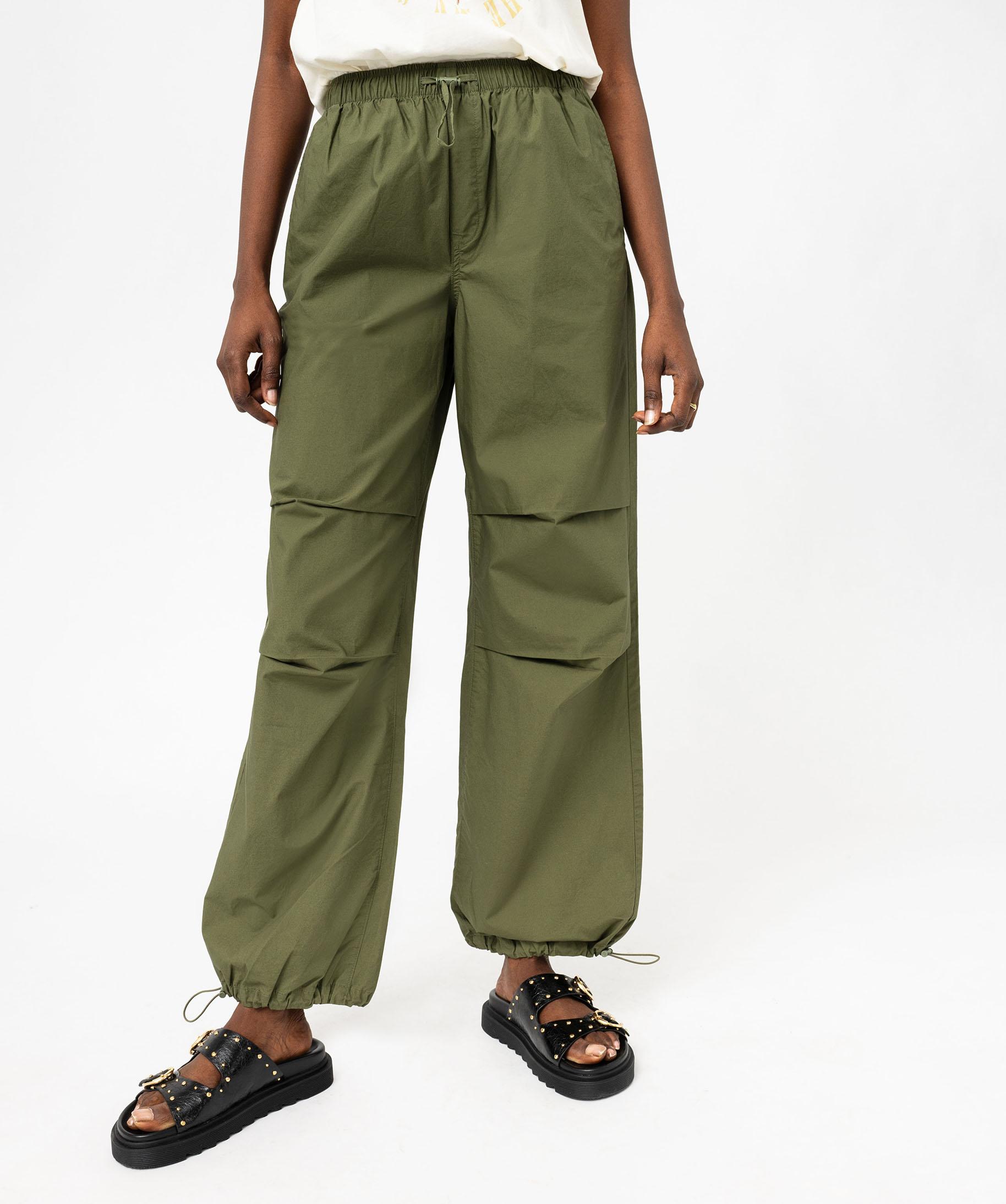 Look bureau femme moderne et chic, collections pour femmes actives