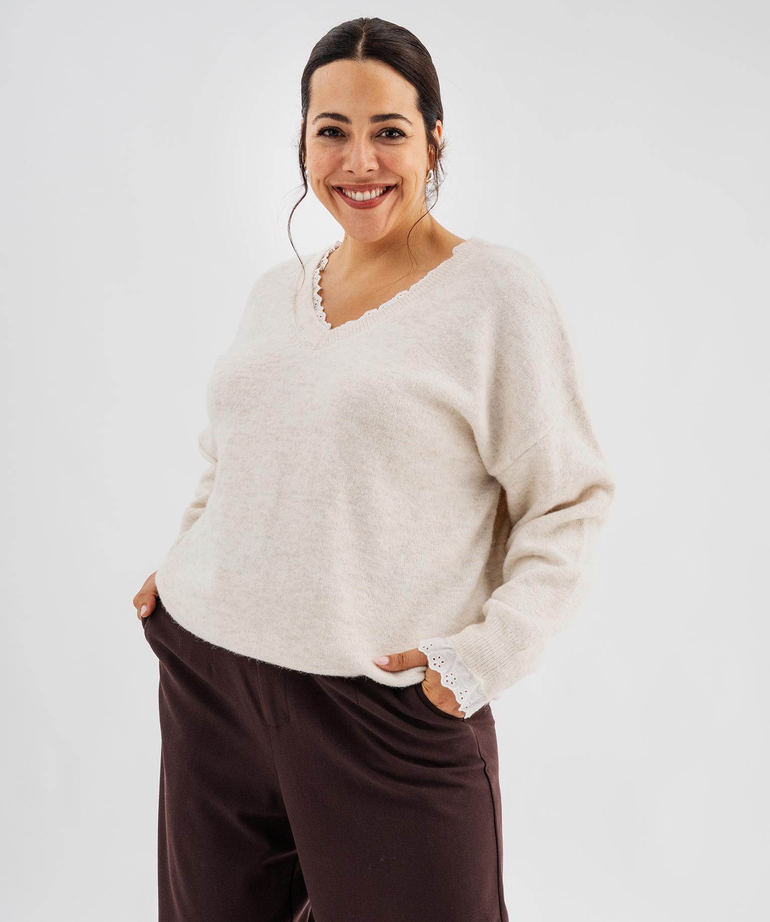Pull col V en maille douillette avec finitions dentelle femme grande taille - 54-56/3XL - beige clair - GEMO