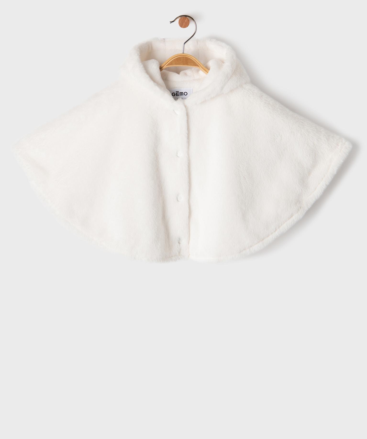 Cape à capuche - adapté au cosy - chaude et douillette bébé - GEMO Cape à capuche - adapté au cosy - chaude et douillette bébé - GEMO