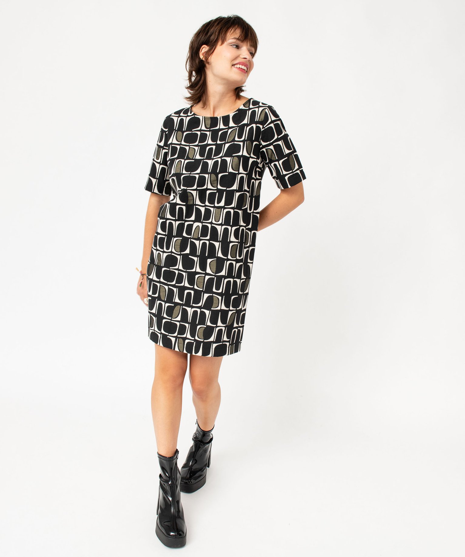 Robe droite à manches courtes à motifs graphiques femme - S - imprime - GEMO