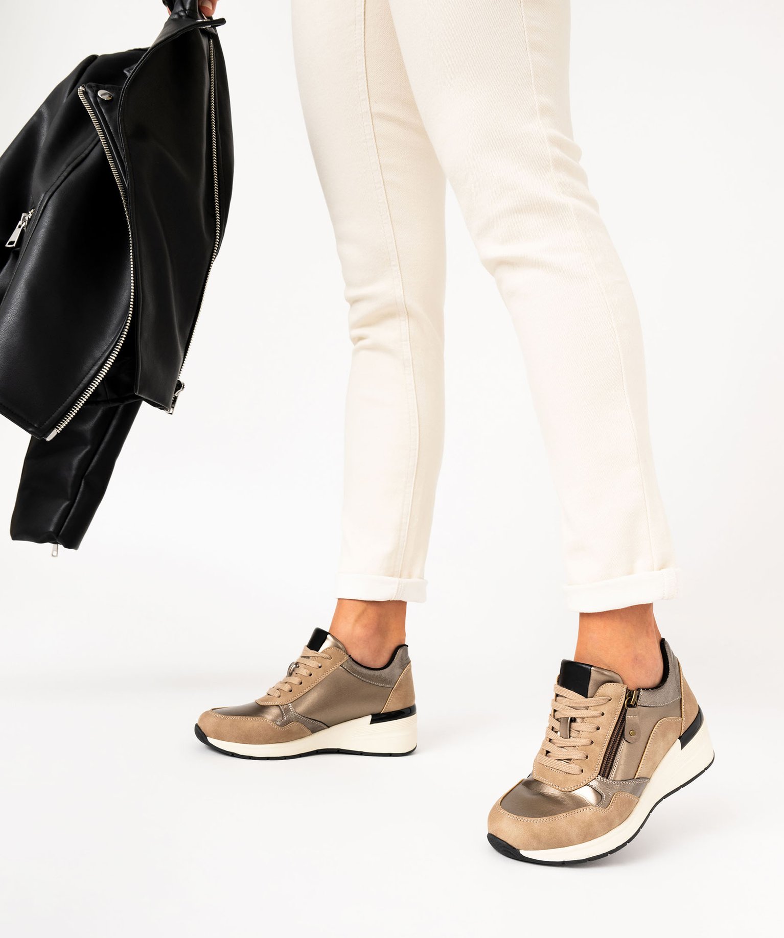 Derbies confort look sport avec talon compense femme