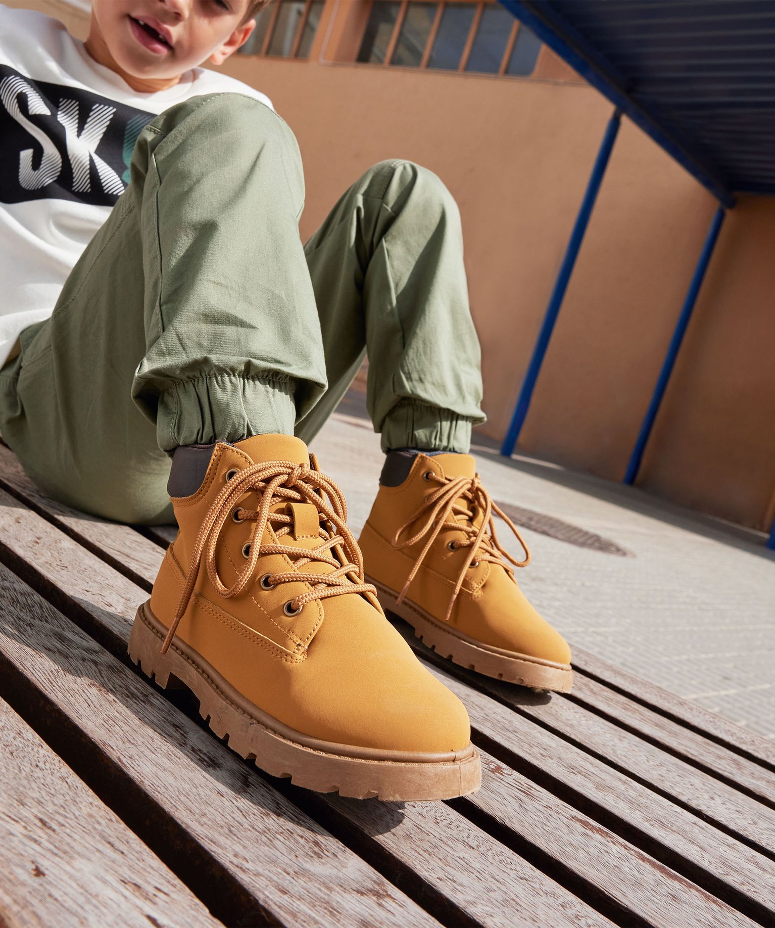 Boots à lacets et semelle crantée du 25 au 30 - 26 - camel - GEMO