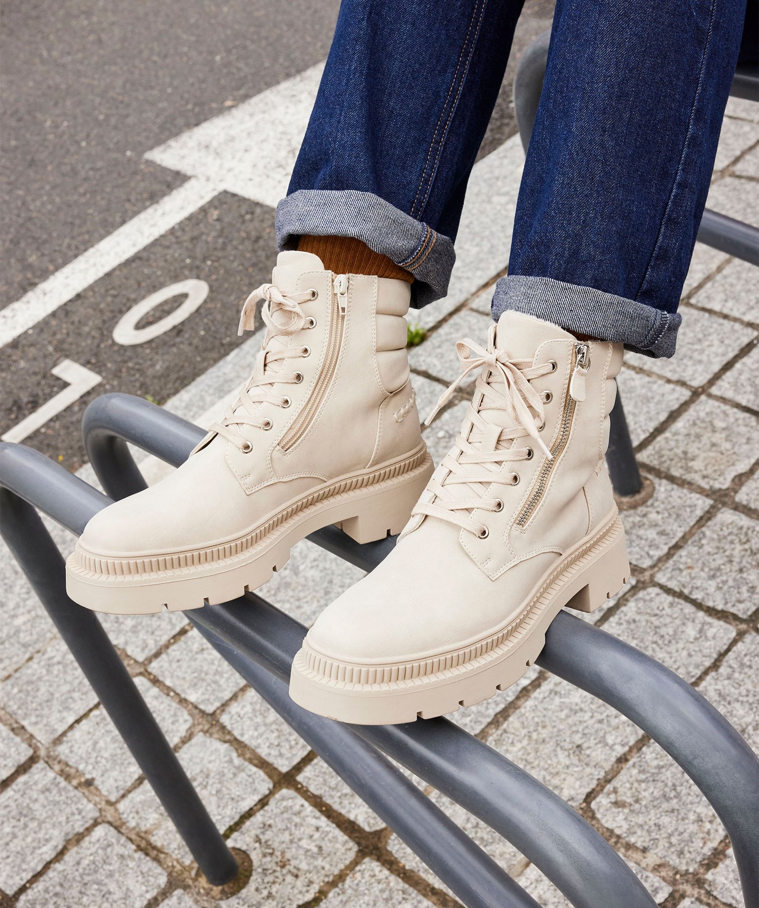 Boots femme unies avec intérieur fourré et à semelle crantée - 37 - beige - GEMO