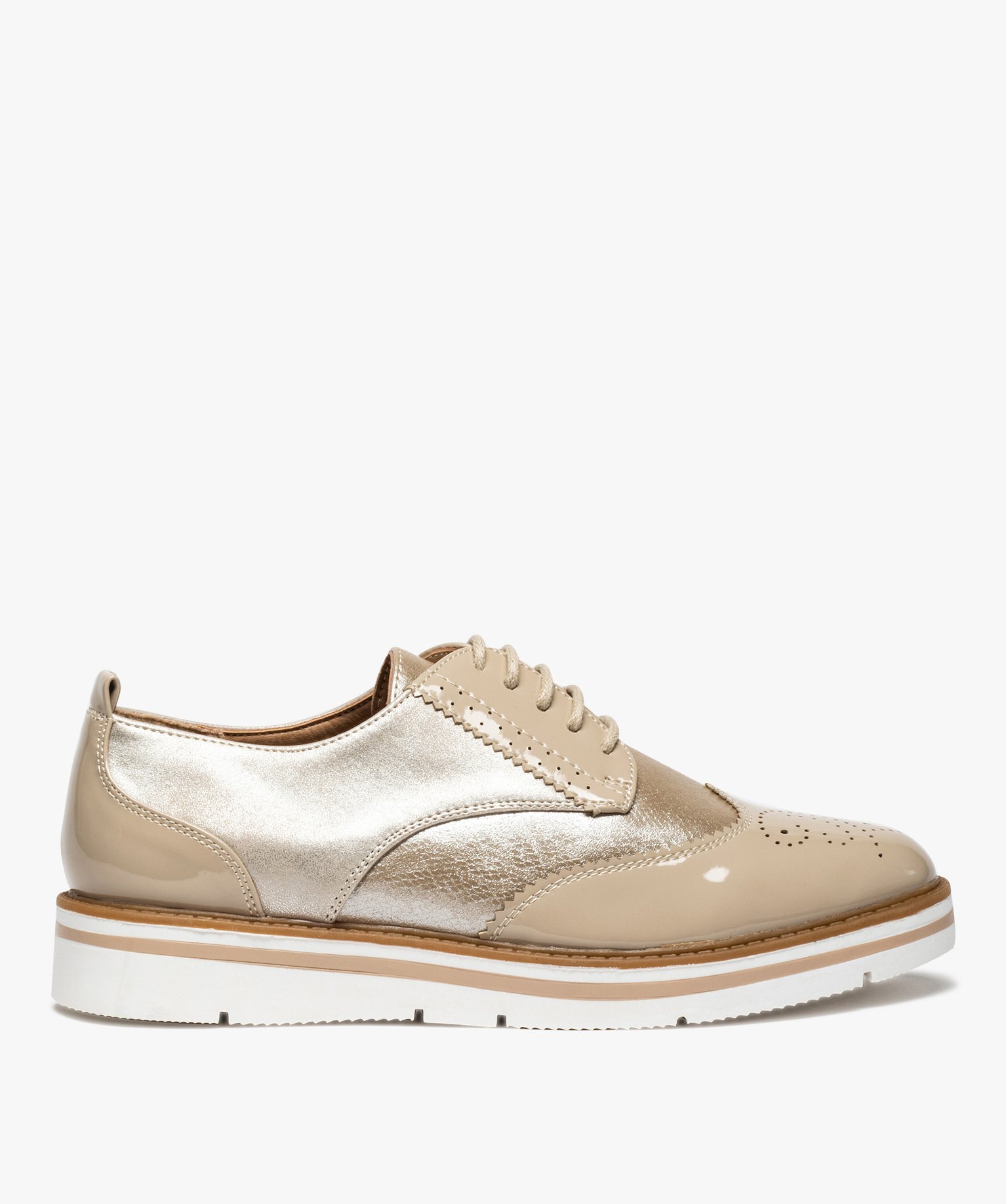 Derbies femme a empiecements vernis et semelle epaisse beige GEMO