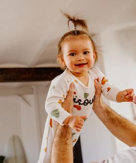 Pyjama en velours dors-bien motifs cœurs bébé vue1 - GEMO 4G BEBE - GEMO