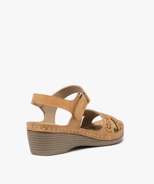 Sandales femme confort à talon compensé avec bride scratch et détails ajourés vue4 - GEMO (CONFORT) - GEMO