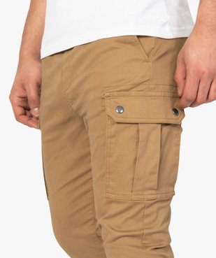 Pantalon homme avec poches à rabat sur les cuisses vue6 - GEMO (HOMME) - GEMO