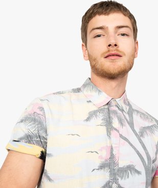 Chemise homme à manches courtes motif tropical effet délavé vue2 - GEMO (HOMME) - GEMO