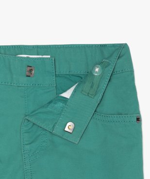Bermuda garçon en coton twill uni à revers vue2 - GEMO (ENFANT) - GEMO