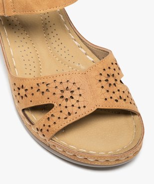 Sandales femme confort à talon compensé avec bride scratch et détails ajourés vue6 - GEMO (CONFORT) - GEMO