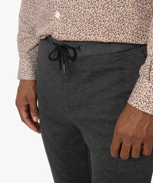 Pantalon homme en maille extensible avec taille ajustable vue2 - GEMO (HOMME) - GEMO