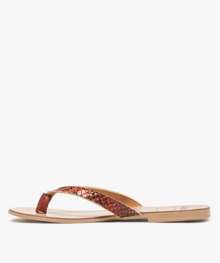 Sandales femme à talon plat et entre-doigts imitation cuir vue3 - GEMO (CASUAL) - GEMO