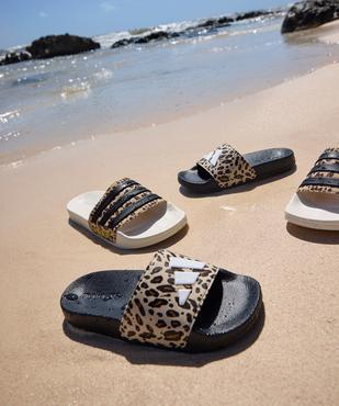 Mules de piscine Adilette Shower Logo fille - Adidas vue6 - ADIDAS - GEMO