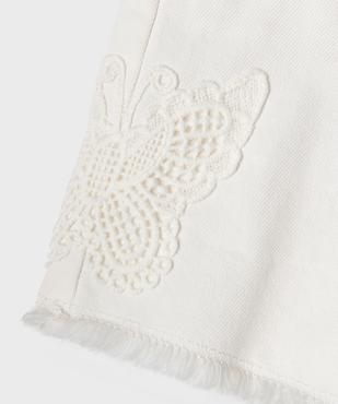 Short en jean brodé à bord franc fille vue3 - GEMO (ENFANT) - GEMO