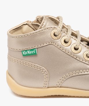 Chaussures premiers pas bébé fille en cuir imprimé fleuri - Kickers vue6 - KICKERS - GEMO