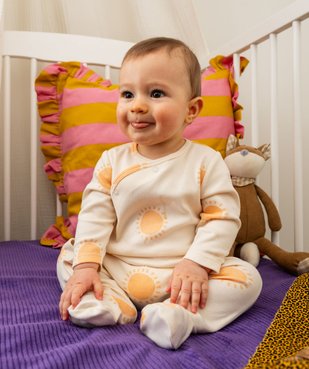 Pyjama bébé ouvert devant avec motifs soleils vue1 - GEMO 4G BEBE - GEMO