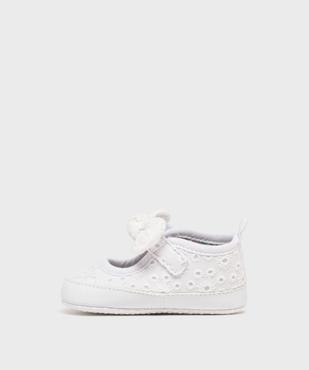 Chaussons de naissance babies en broderie anglaise bébé fille - LuluCastagnette vue3 - LULU CASTAGNETTE GEMO FOR GOOD - GEMO