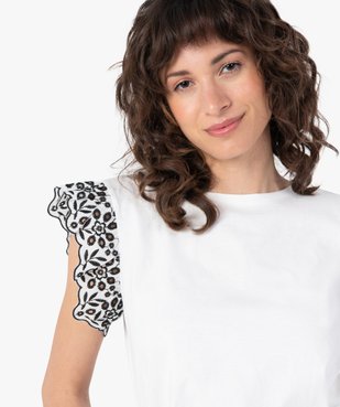 Tee-shirt femme avec manches volantées brodées vue2 - GEMO(FEMME PAP) - GEMO