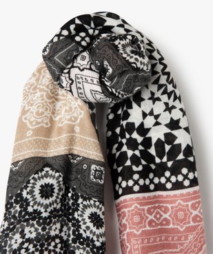 Foulard femme à imprimé géométrique grandes dimensions vue2 - Nikesneakers (ACCESS) - Nikesneakers