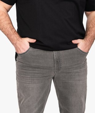 Jean homme coupe Straight légèrement délavé vue2 - GEMO (G TAILLE) - GEMO