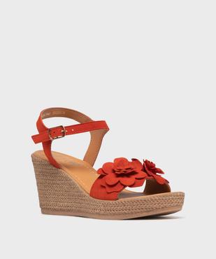 Sandales en cuir à talon compensé et fleurs en relief femme - Tanéo vue3 - TANEO - GEMO
