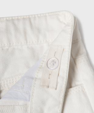 Short en jean brodé à bord franc fille vue3 - GEMO (ENFANT) - GEMO