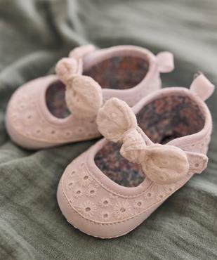 Chaussons de naissance babies en broderie anglaise bébé fille - LuluCastagnette vue1 - LULU CASTAGNETTE GEMO FOR GOOD - GEMO