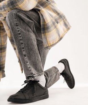Baskets homme unies en suédine avec surpiqûres et à semelle fine vue1 - GEMO (CASUAL) - GEMO