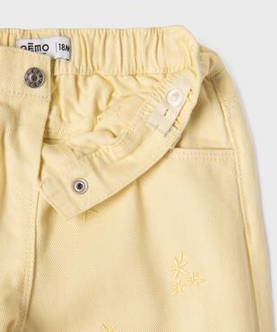 Jean coloré avec motifs brodés bébé fille vue2 - GEMO(BEBE DEBT) - GEMO