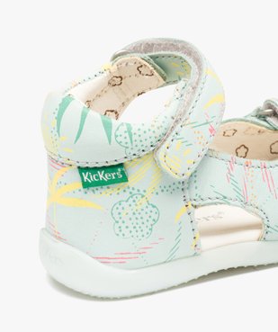 Sandales bébé fille en cuir imprimé coloré avec brides à scratch - Kickers vue6 - KICKERS - GEMO