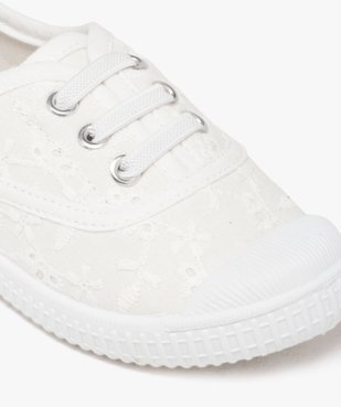 Baskets fille en toile unie avec broderie anglaise vue6 - GEMO (ENFANT) - GEMO