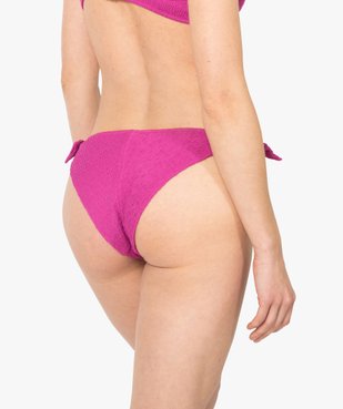 Bas de maillot de bain femme forme tanga en maille gaufrée vue2 - GEMO (PLAGE) - GEMO