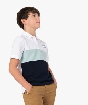 Polo garçon à manches courtes tricolore vue2 - GEMO (JUNIOR) - GEMO