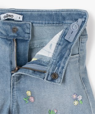 Short en jean fille à fleurs brodés et bord-franc vue2 - GEMO (ENFANT) - GEMO