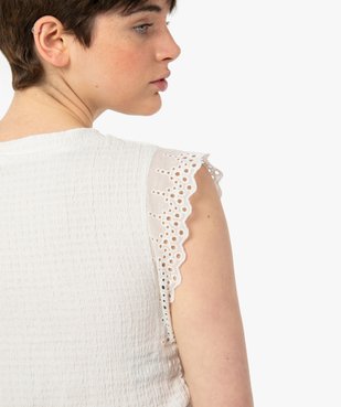 Tee-shirt femme sans manches en matière texturée vue2 - GEMO(FEMME PAP) - GEMO