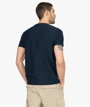 Tee-shirt homme à col tunisien en maille texturée aspect rayé vue3 - GEMO (HOMME) - GEMO