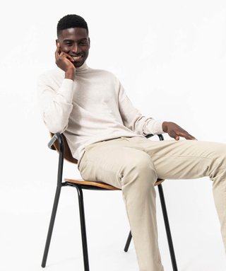 Pull à col roulé en maille fine homme beige clair | GEMO